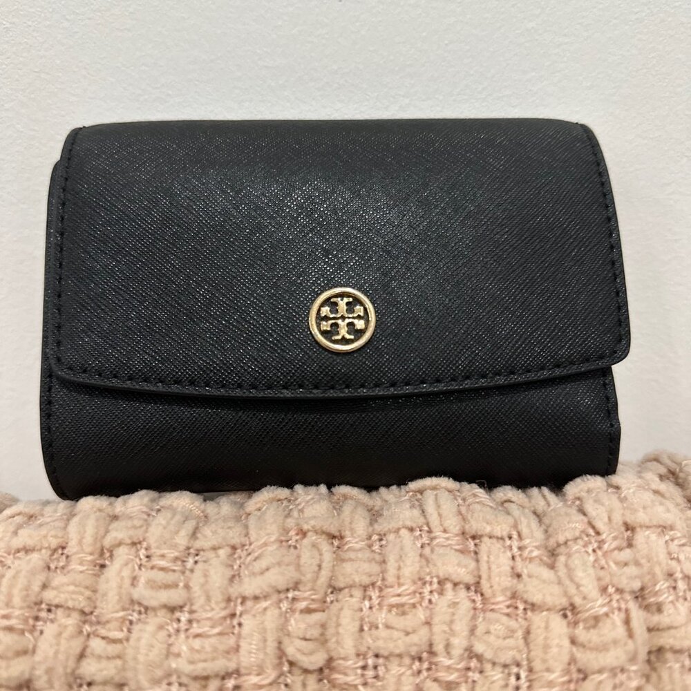 Tory Burch Robinson Foldable Medium Tri-fold Leather Wallet Black
